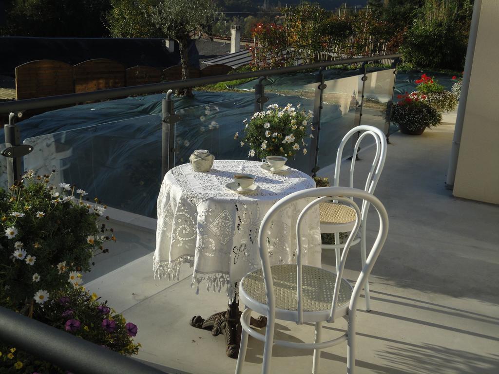 Chez Ewa Bed & Breakfast มองติวิลิเยร์ ภายนอก รูปภาพ